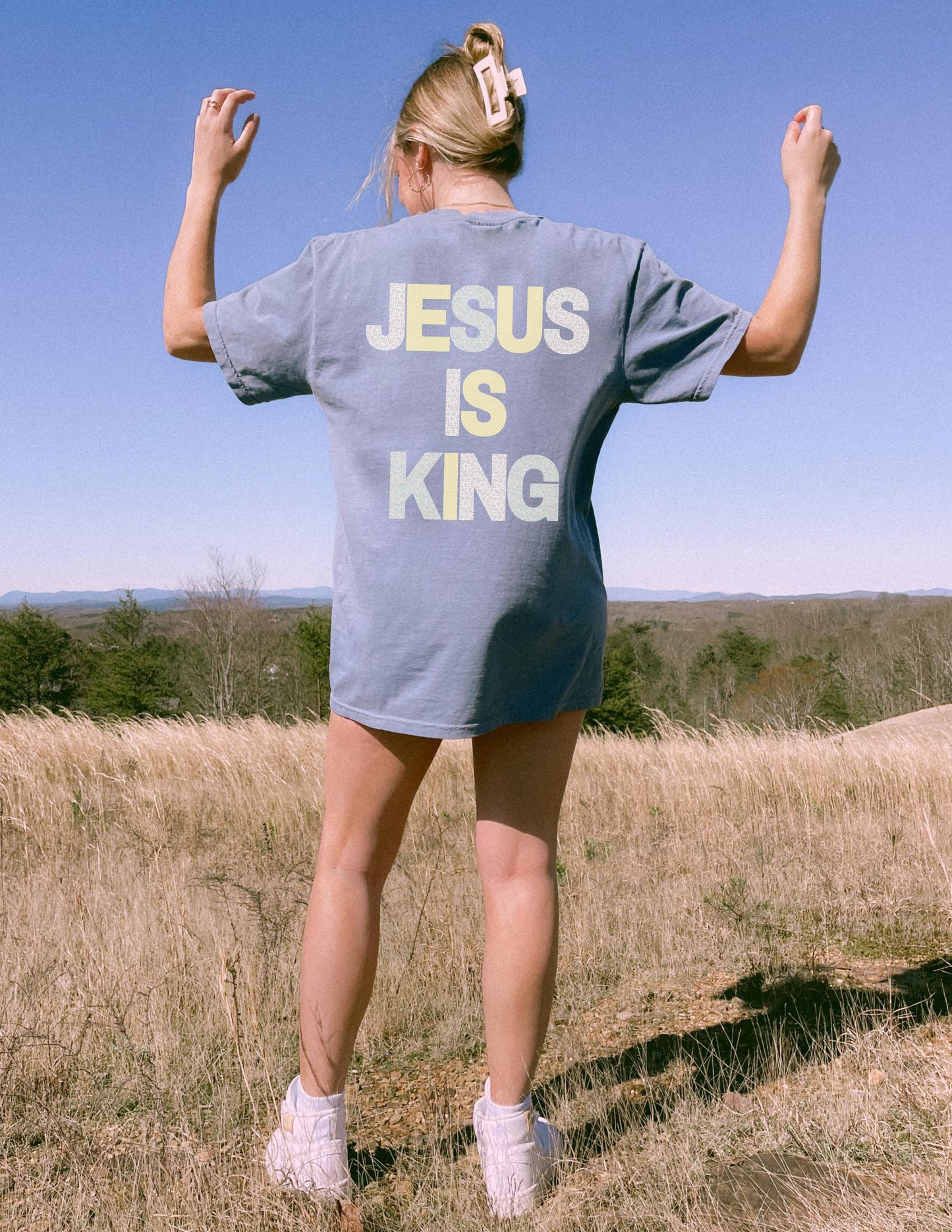 Jesus Is King Oversized Christian Tee: Faith-Based Streetwear