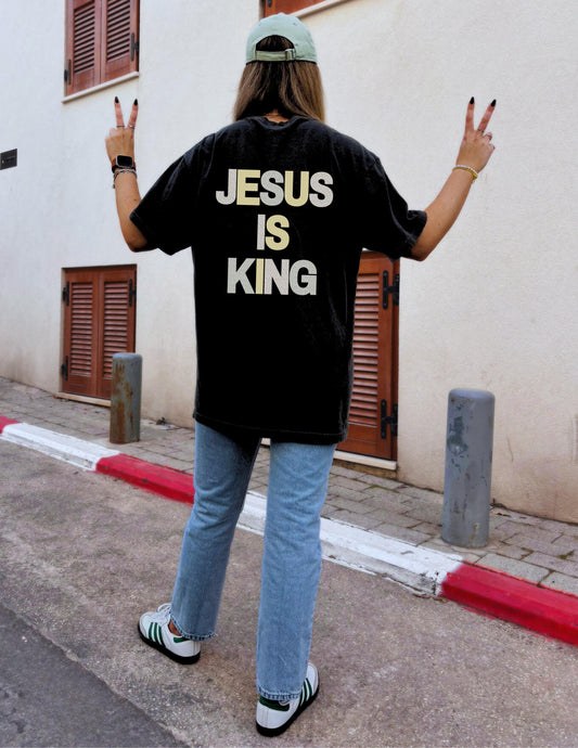 Jesus Is King Oversized Christian Tee: Faith-Based Streetwear